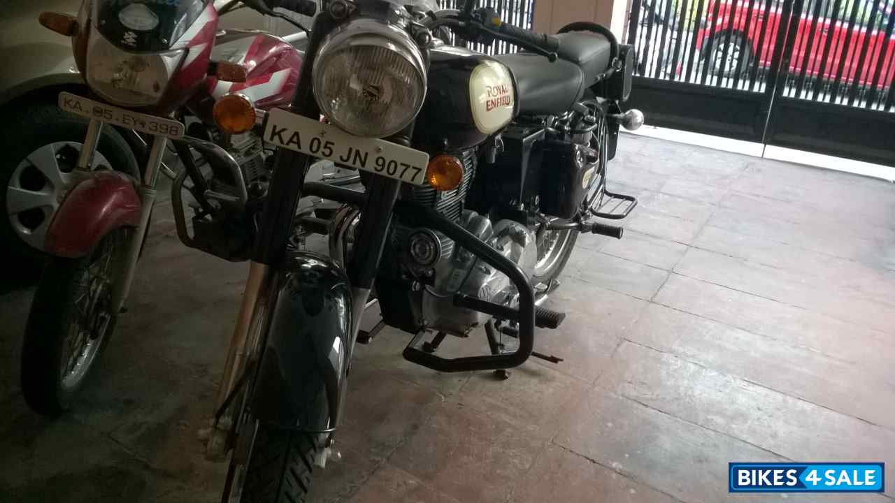 Black Royal Enfield Classic 350