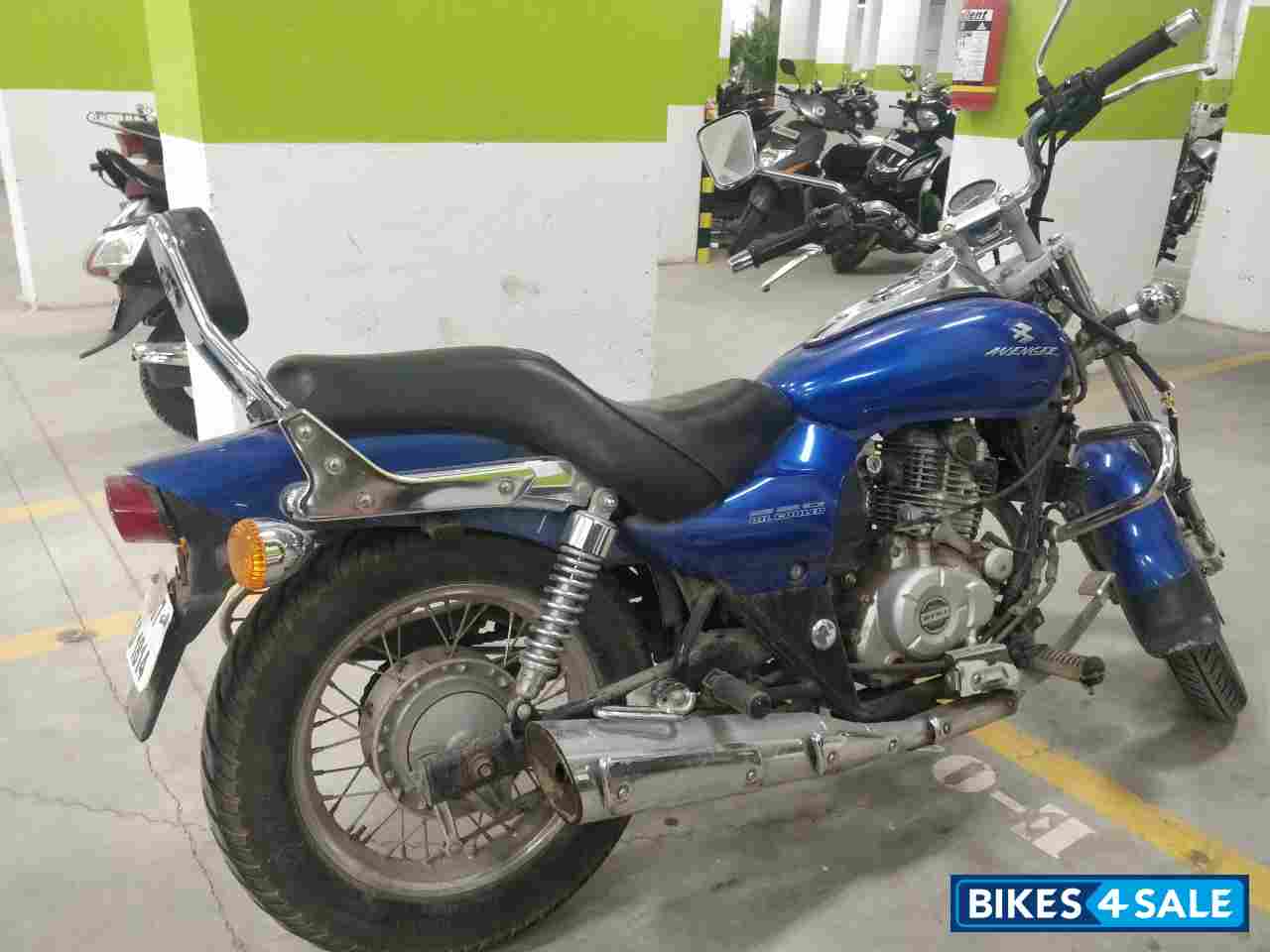 Bajaj Avenger Cruise 220