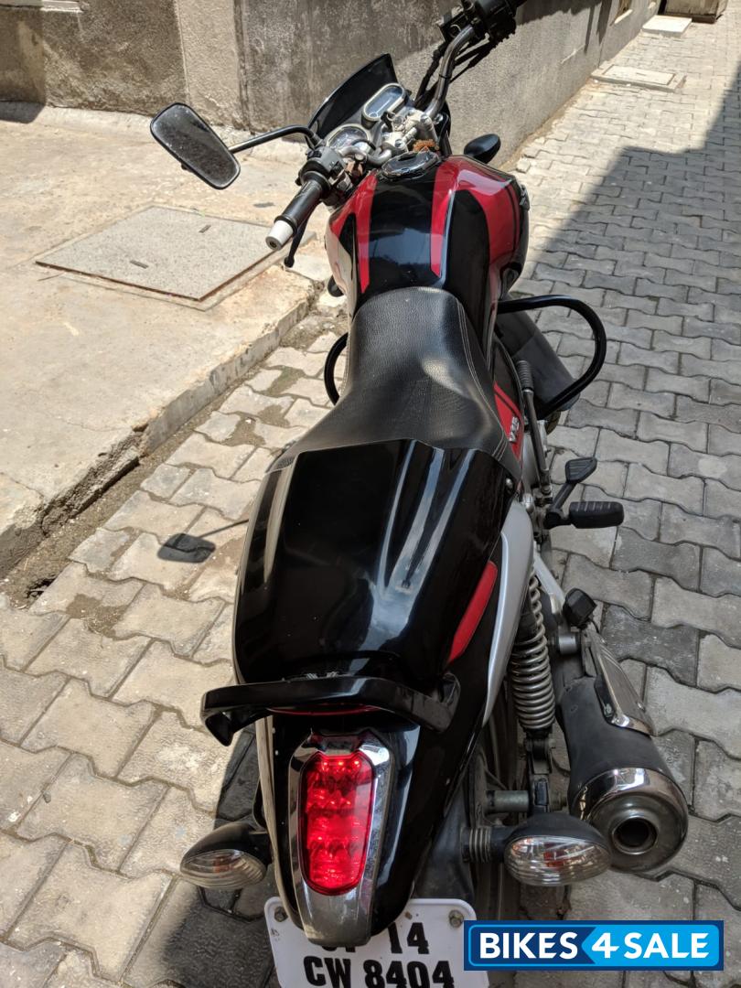 Bajaj V15
