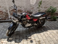 Bajaj V15