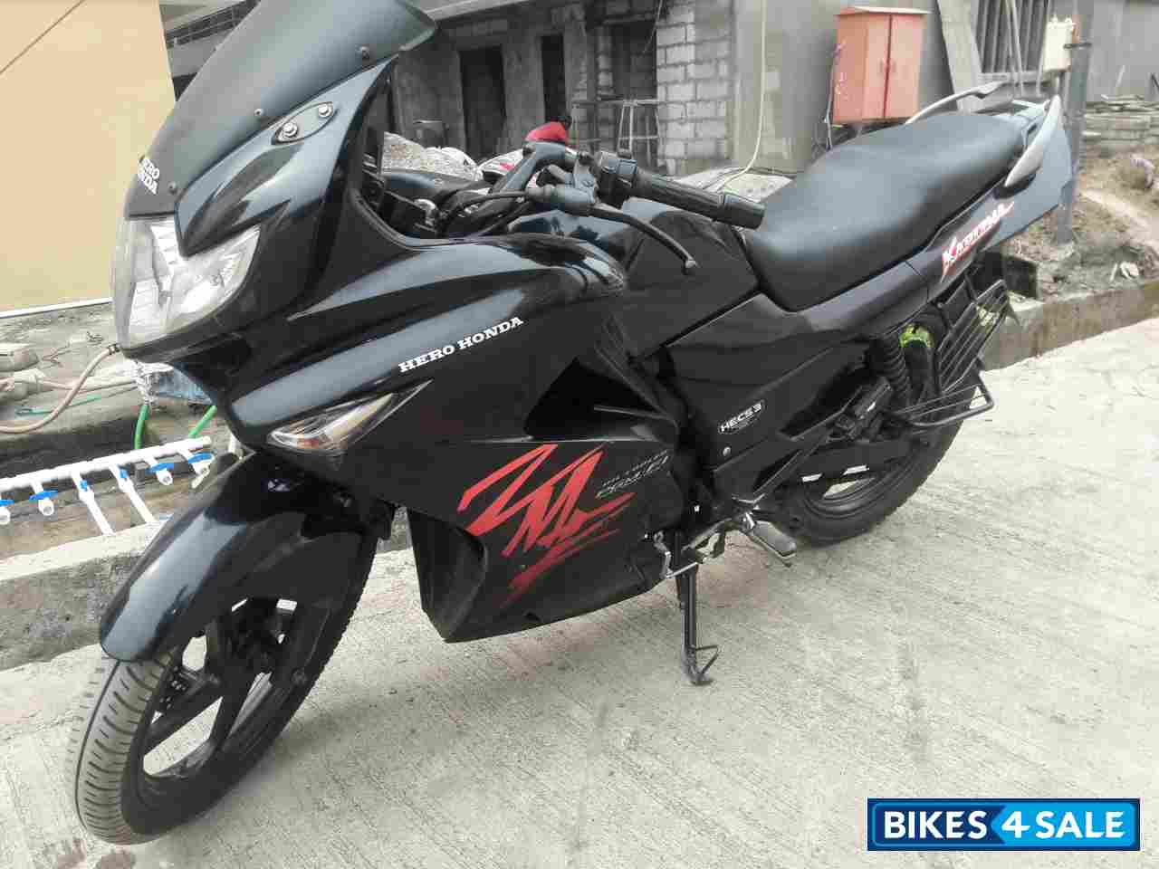 Black Hero Karizma ZMR