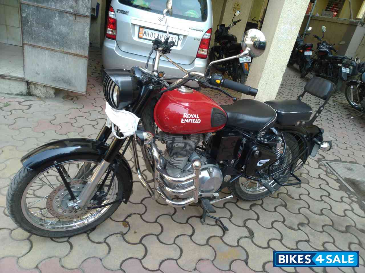 Redditch Red Royal Enfield Classic 350 Redditch Red