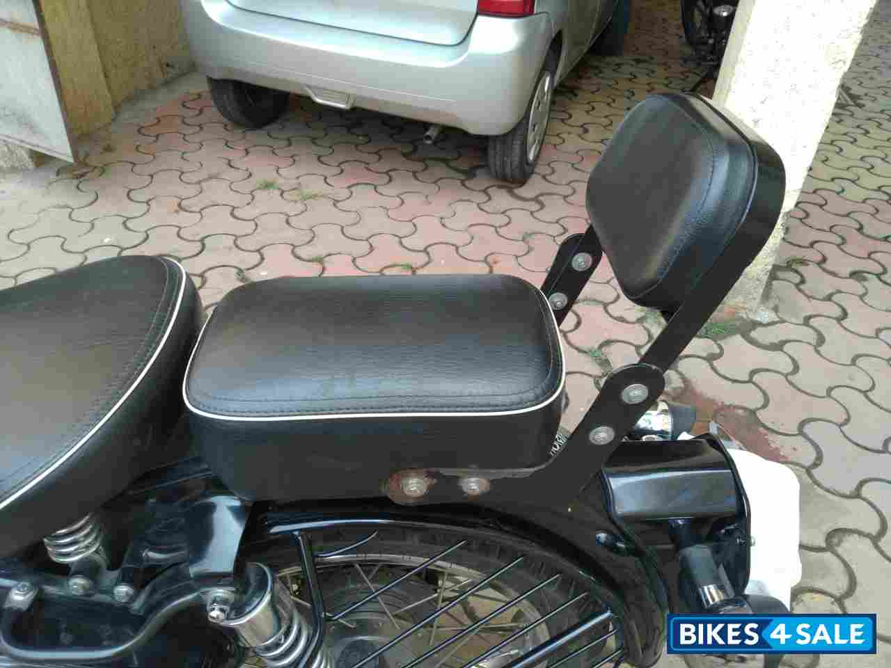 Redditch Red Royal Enfield Classic 350 Redditch Red