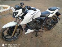 Pearl White TVS Apache RTR 200 4V