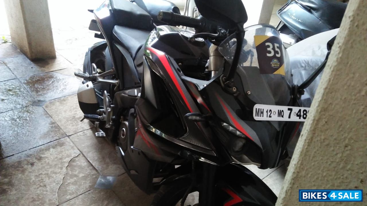Bajaj Pulsar RS 200