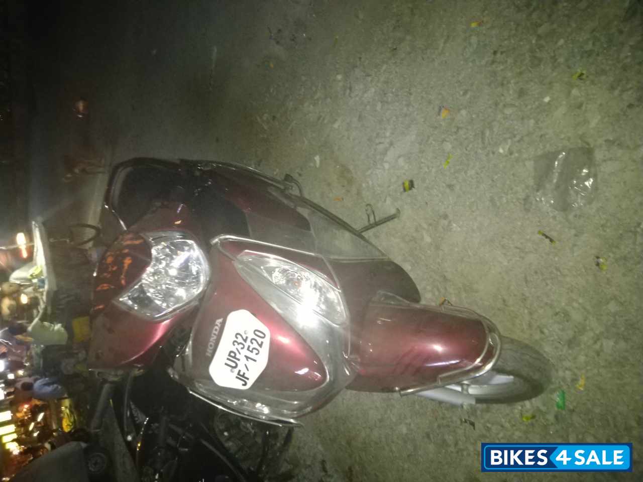 Maroon Honda Aviator Maroon Honda Aviator