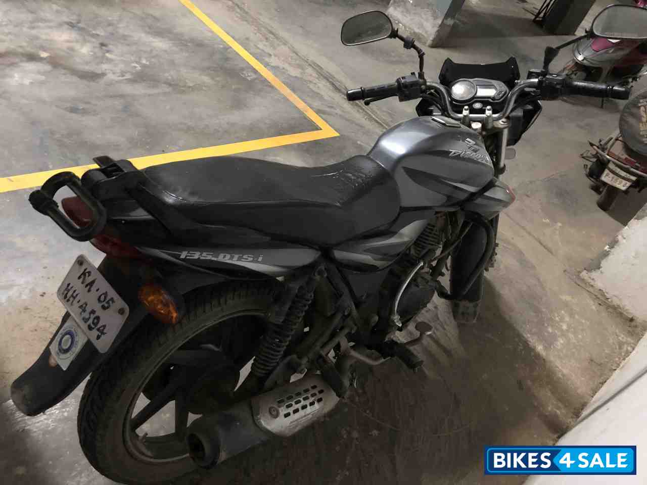 Black And Silver/grey Bajaj Discover DTSi 135