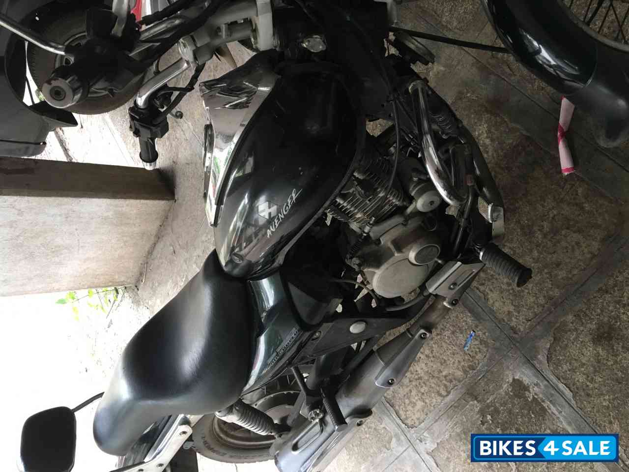 Bajaj Avenger Street 180