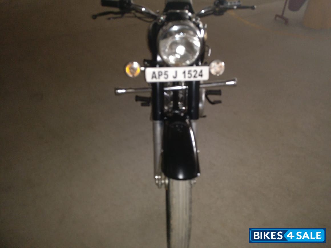 Black Royal Enfield Bullet Standard 350