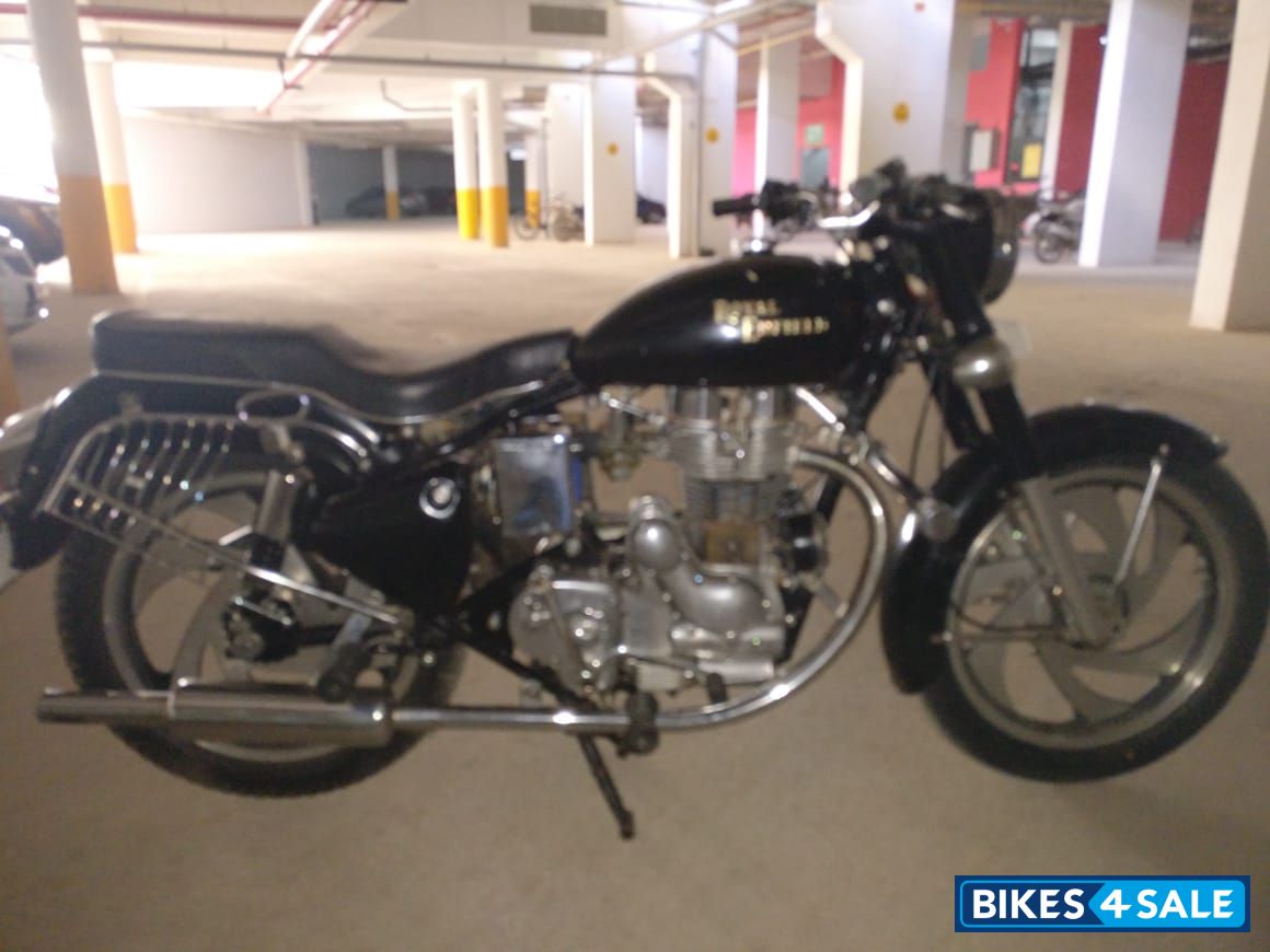 Black Royal Enfield Bullet Standard 350 Black Royal Enfield Bullet Standard 350