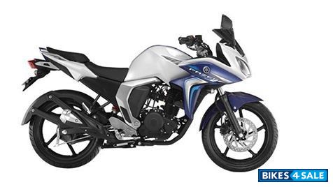 White Yamaha Fazer FI V2