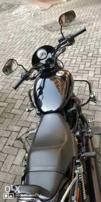 Black Harley Davidson Street 750