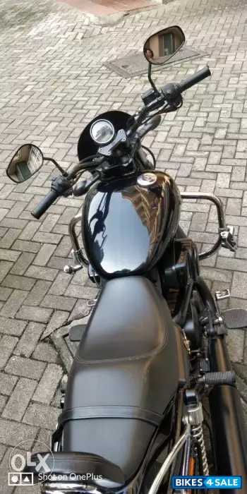 Black Harley Davidson Street 750