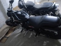 Matt Black Bajaj Avenger Street 220