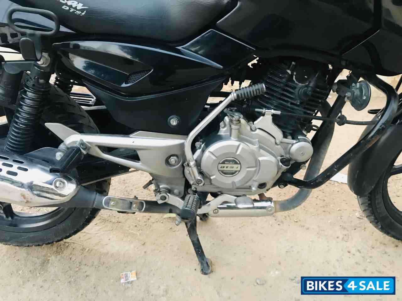 Black Bajaj Pulsar 150 DTSi Black Bajaj Pulsar 150 DTSi