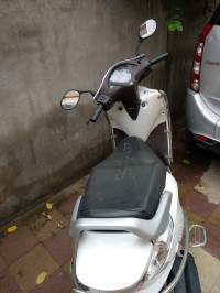 White Honda Aviator