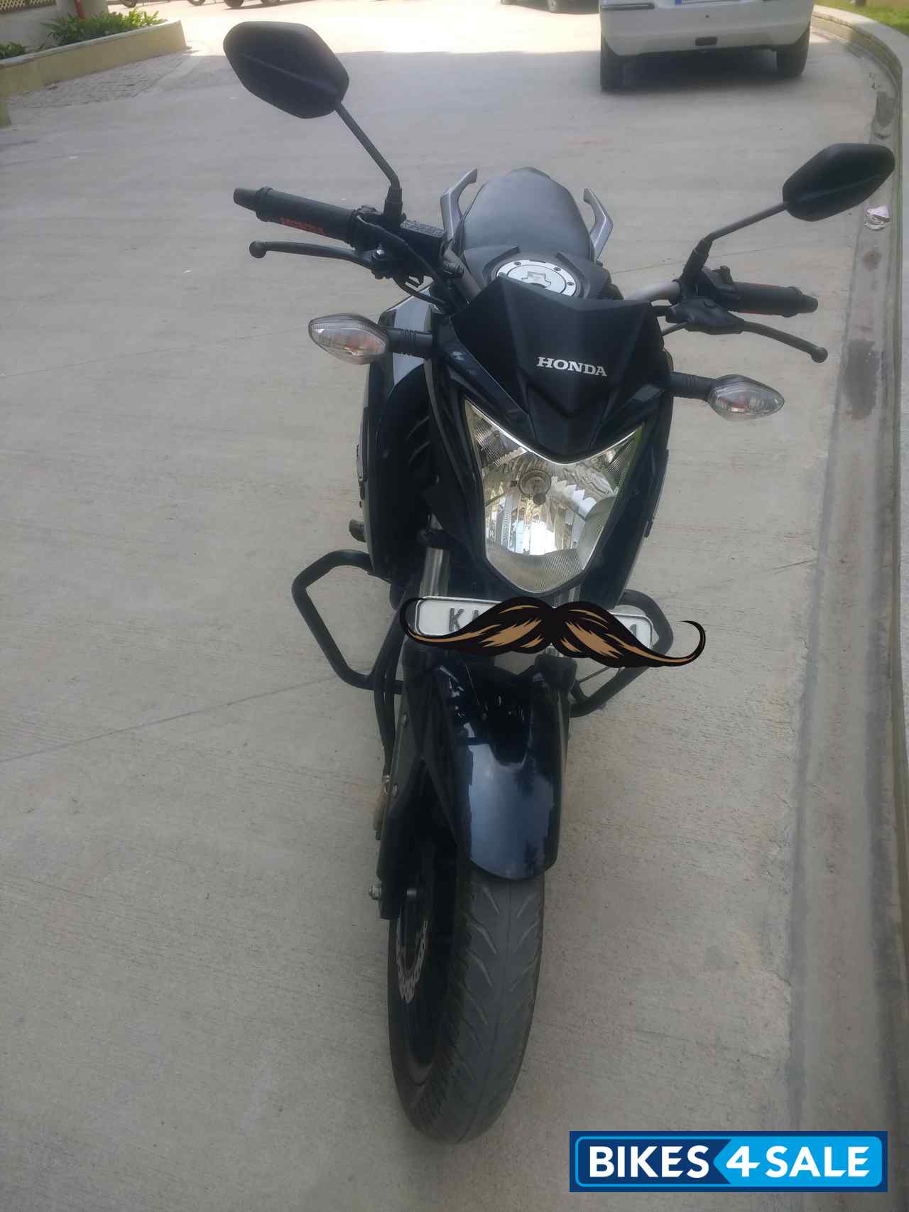 Honda CB Hornet 160R