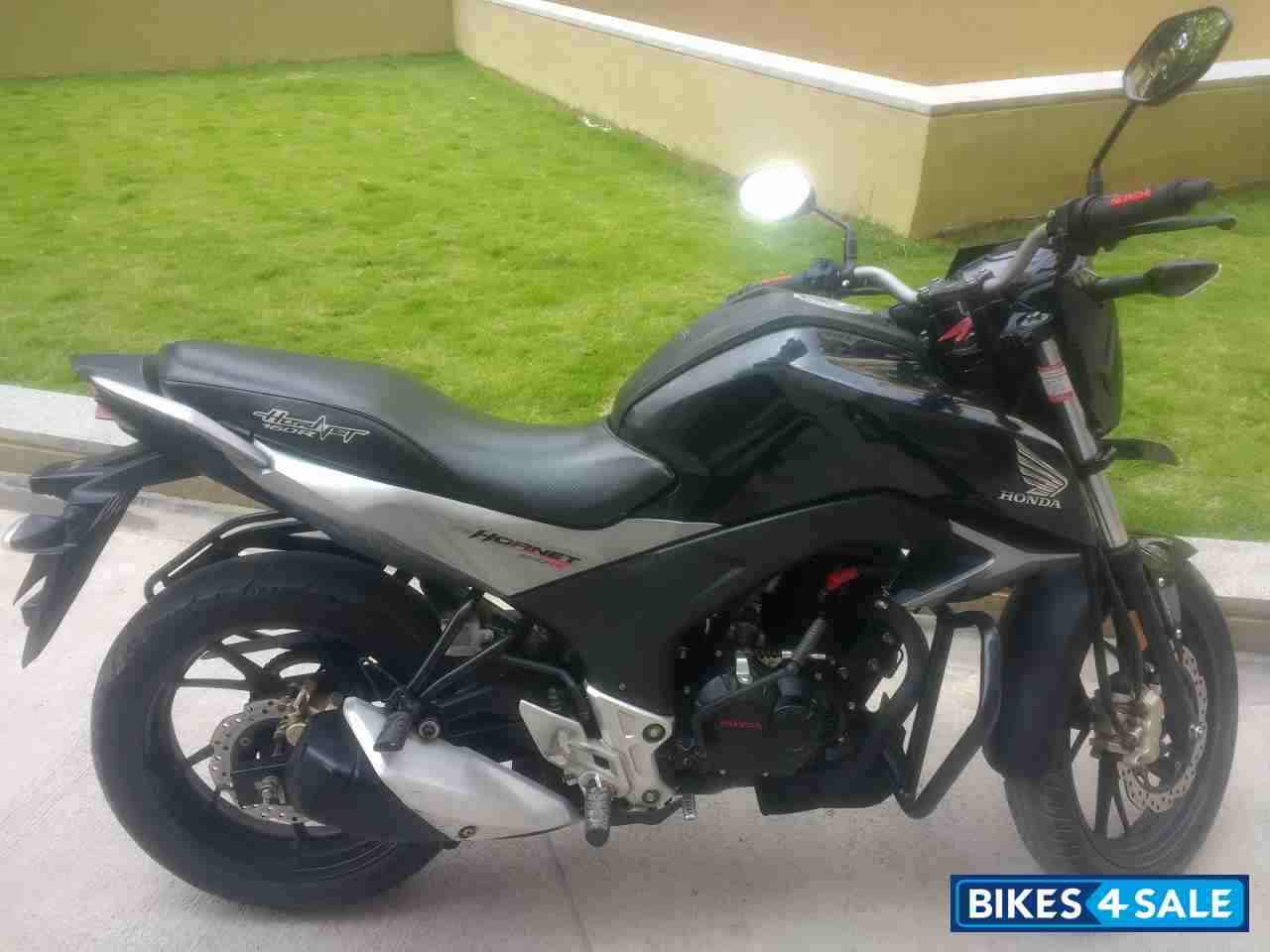 Honda CB Hornet 160R Honda CB Hornet 160R