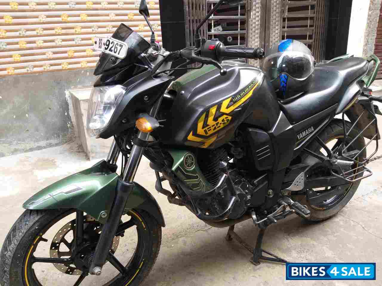 Army Colour Yamaha FZ-S