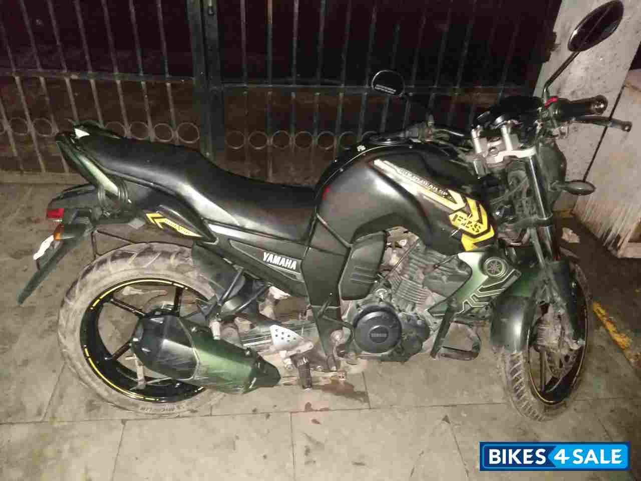 Army Colour Yamaha FZ-S