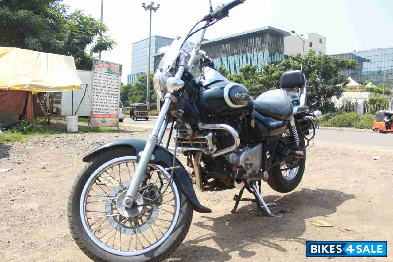 Black Demon Bajaj Avenger Cruise 220
