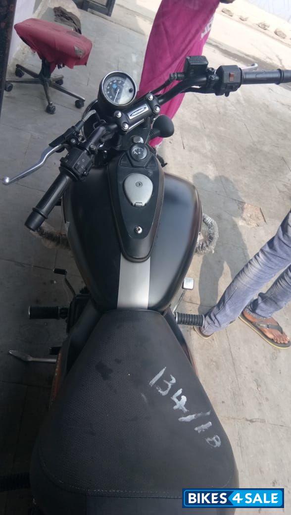 Matte Black Bajaj Avenger Street 220