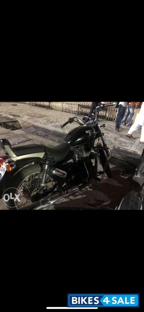 Black Royal Enfield Thunderbird 500