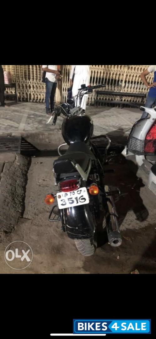 Black Royal Enfield Thunderbird 500