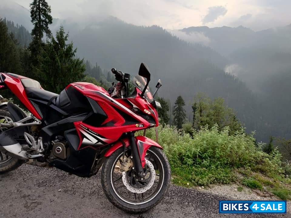 Bajaj Pulsar RS 200 Bajaj Pulsar RS 200