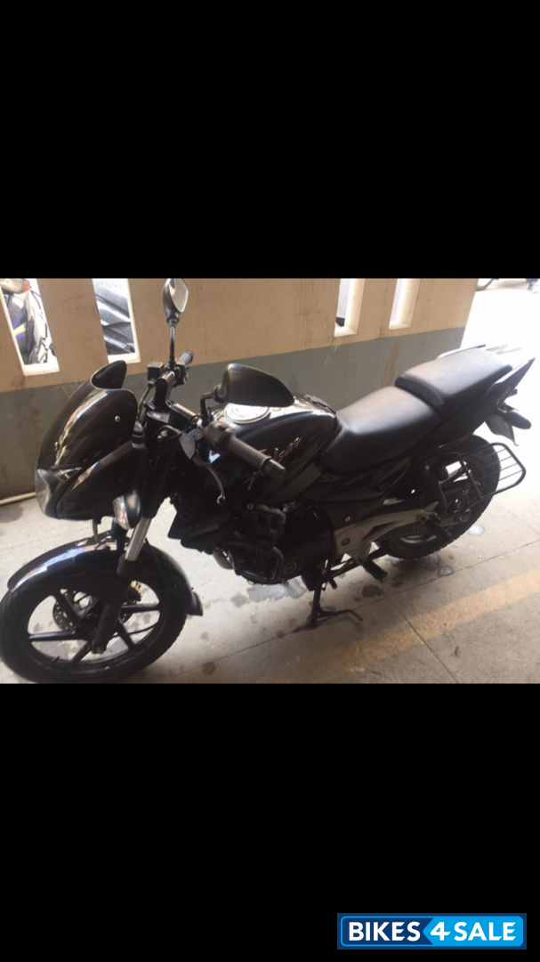Black Bajaj Pulsar 220 DTSi Black Bajaj Pulsar 220 DTSi