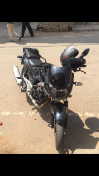 Black Bajaj Pulsar 220 DTSi