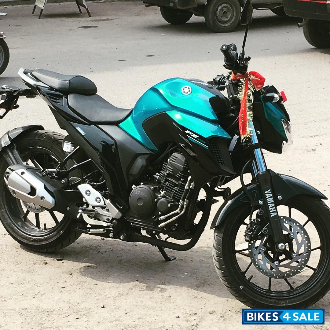 Yamaha FZ25