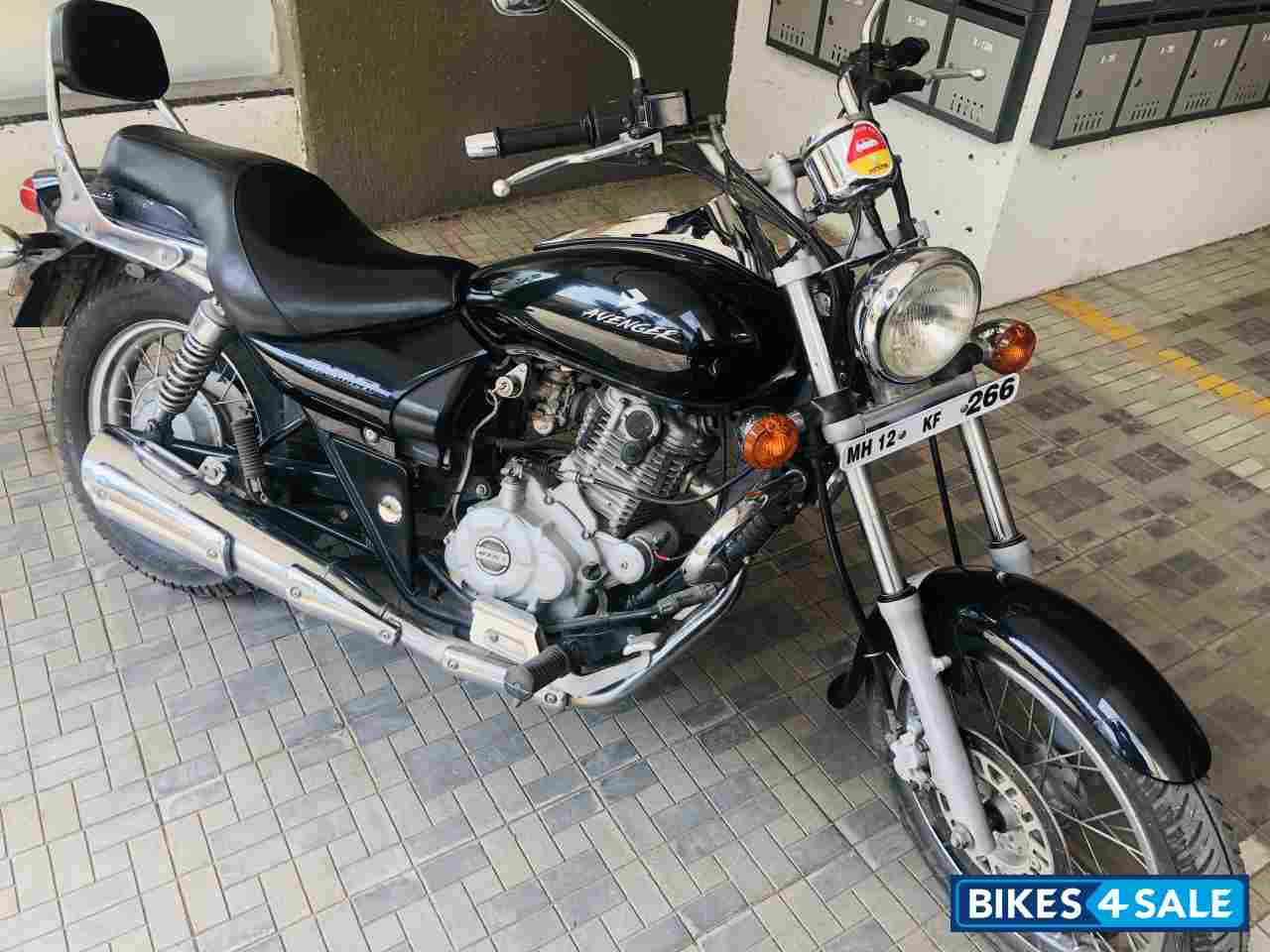 Bajaj Avenger 220 DTS-i