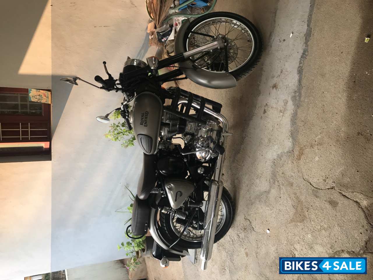 Royal Enfield Classic Gunmetal Grey