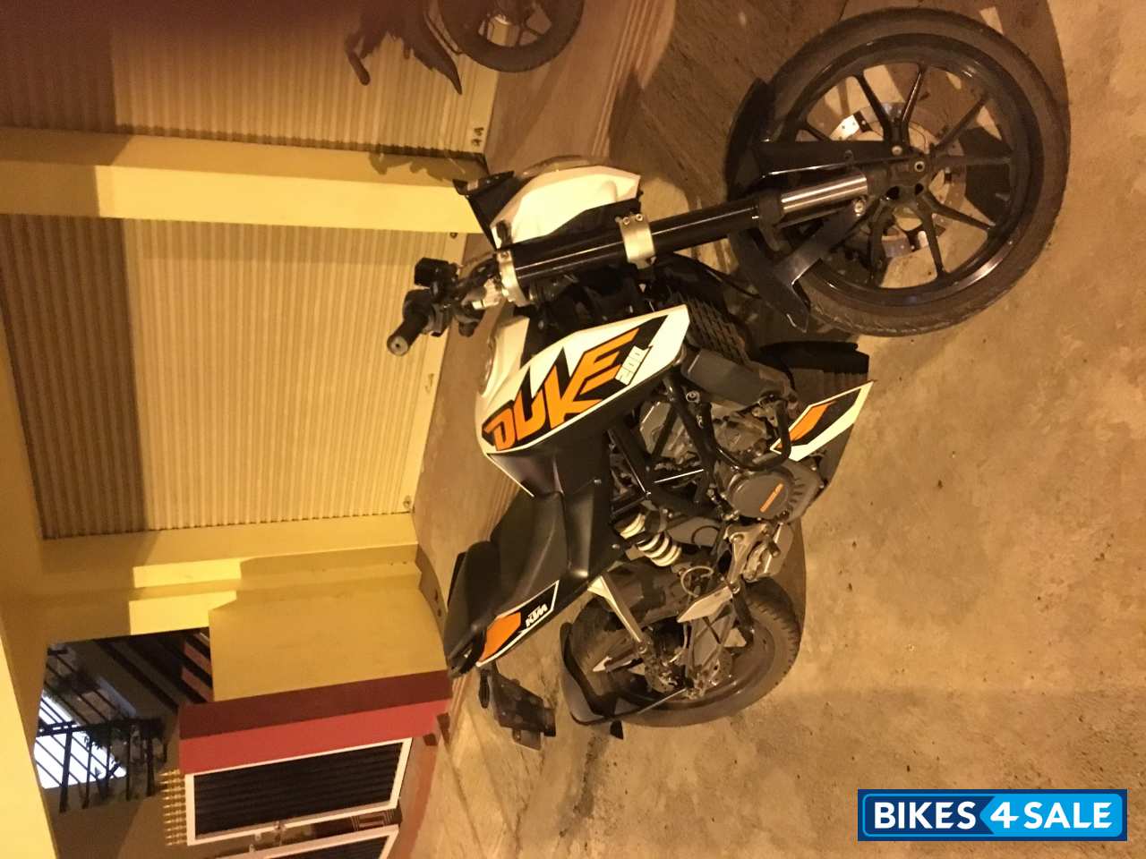 White KTM Duke 200