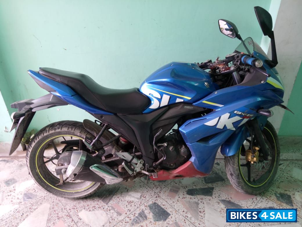 Suzuki Gixxer SF