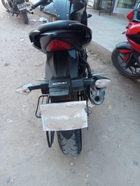 Black Suzuki Gixxer SF