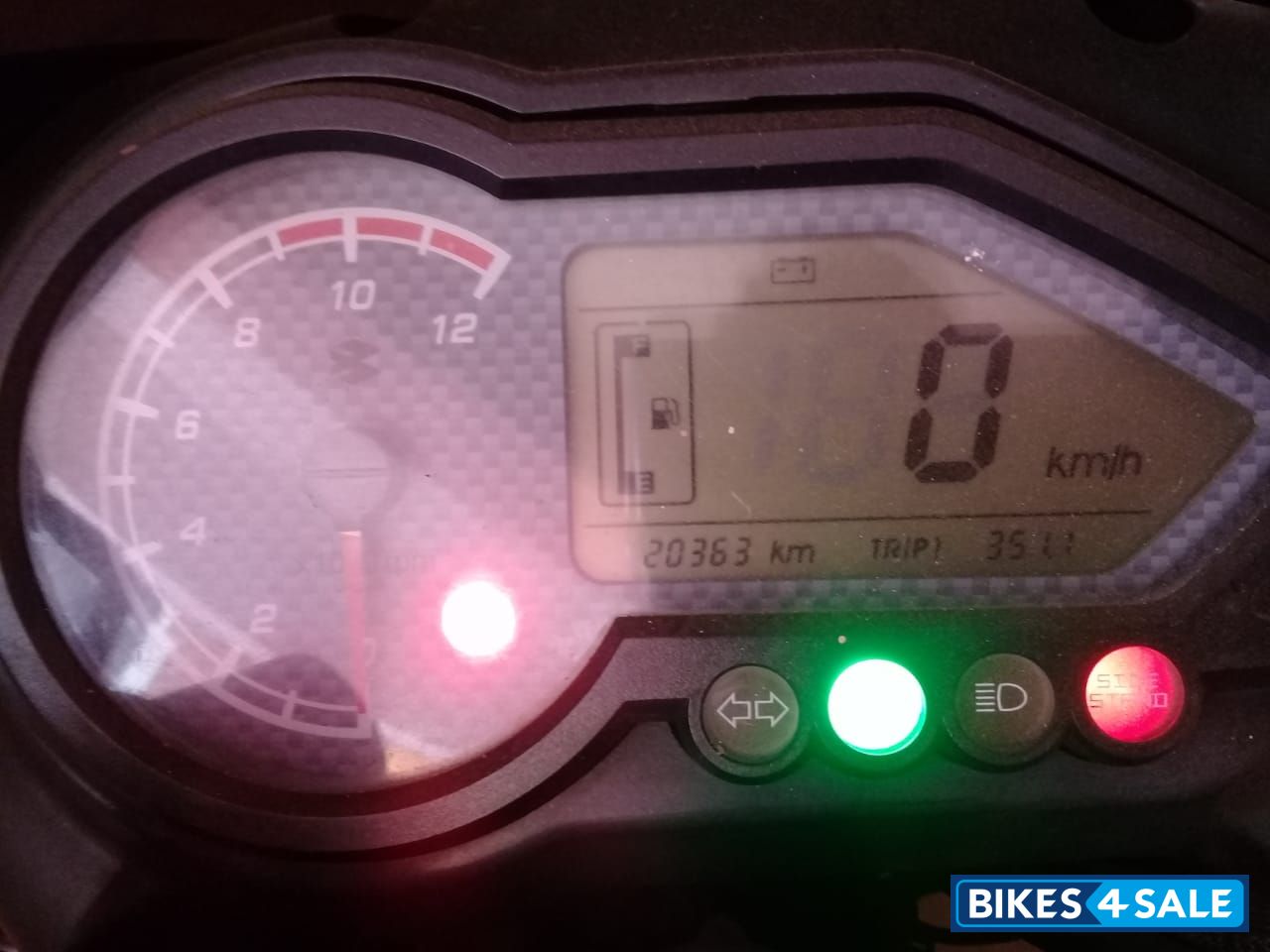 Black Bajaj Pulsar 150 DTSi Black Bajaj Pulsar 150 DTSi