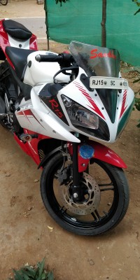 White And Red Yamaha YZF R15 V2