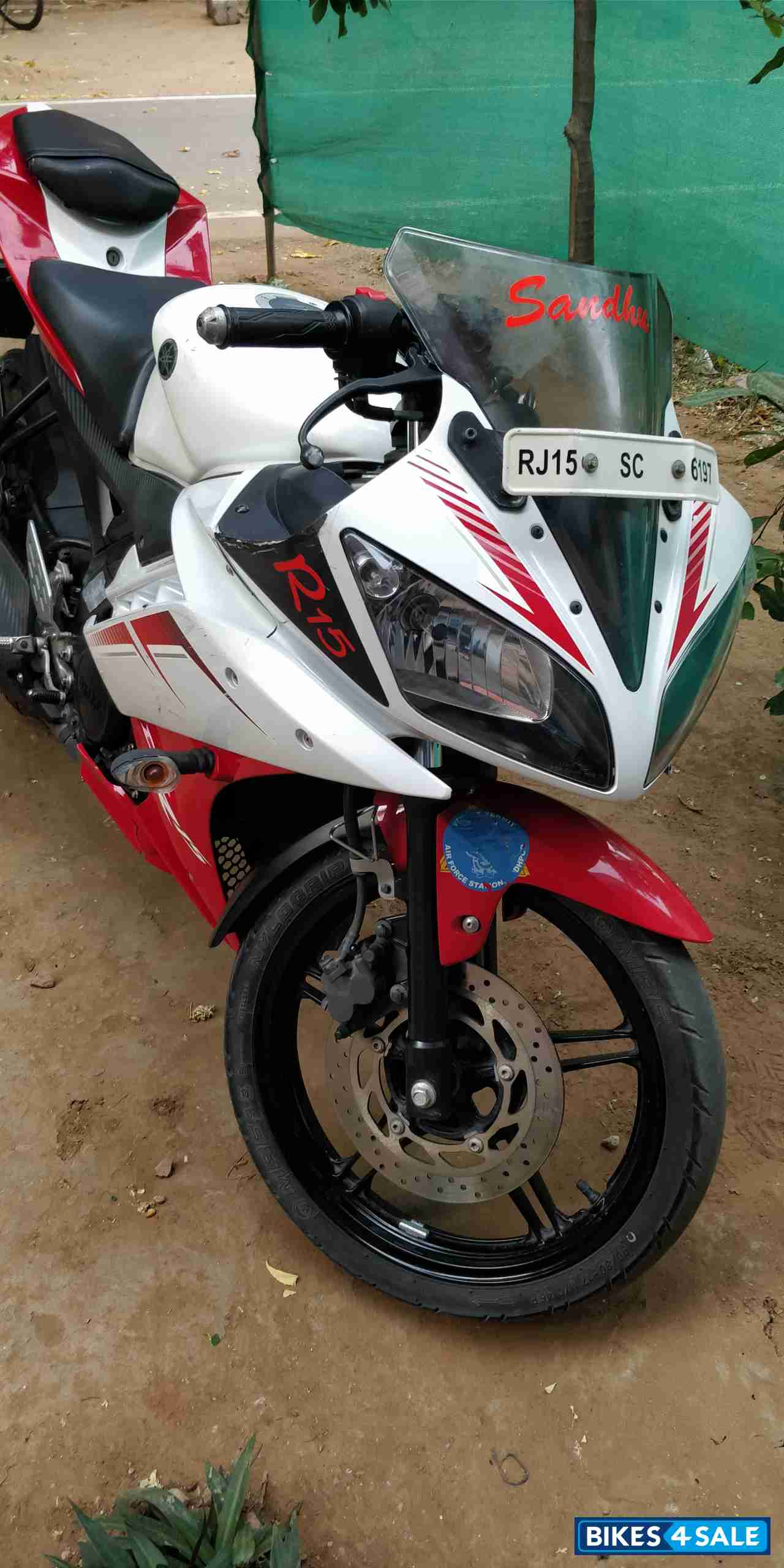 White And Red Yamaha YZF R15 V2