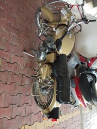 Royal Enfield Classic Desert Storm