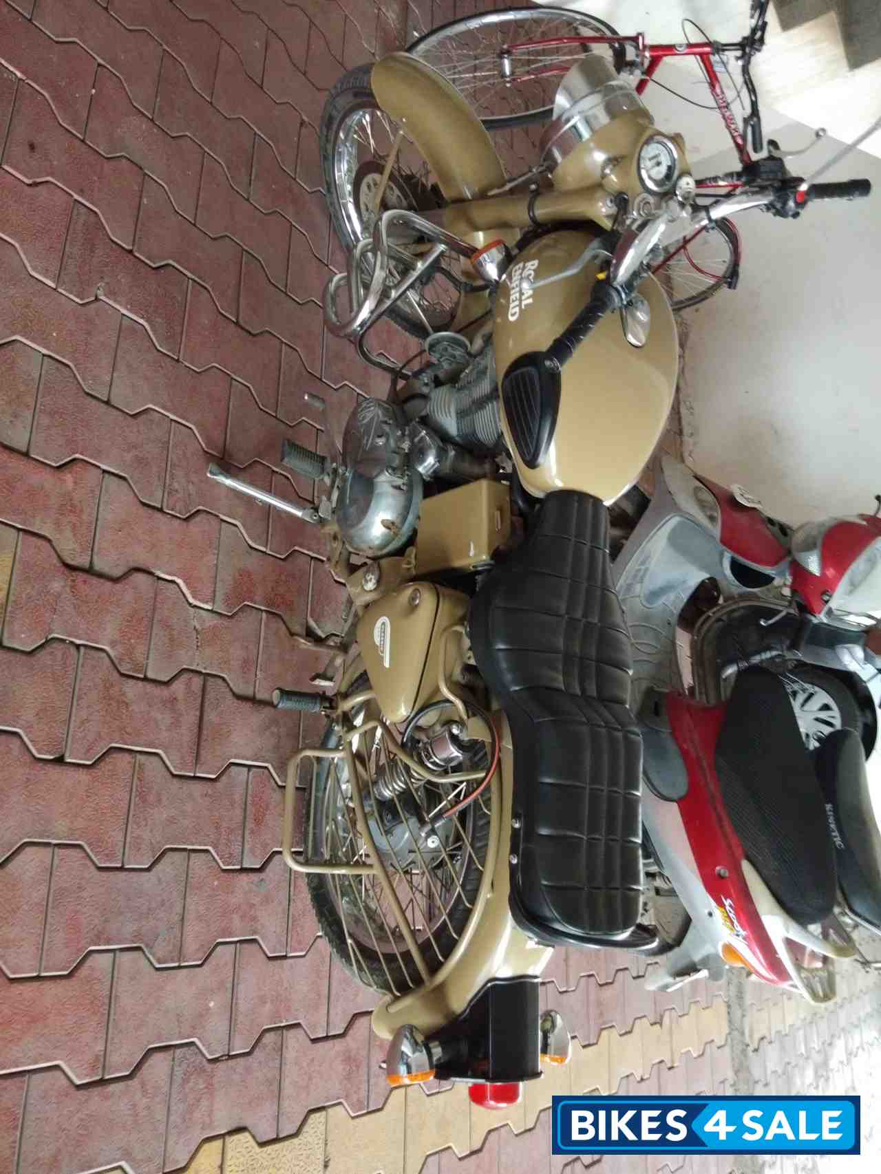 Royal Enfield Classic Desert Storm