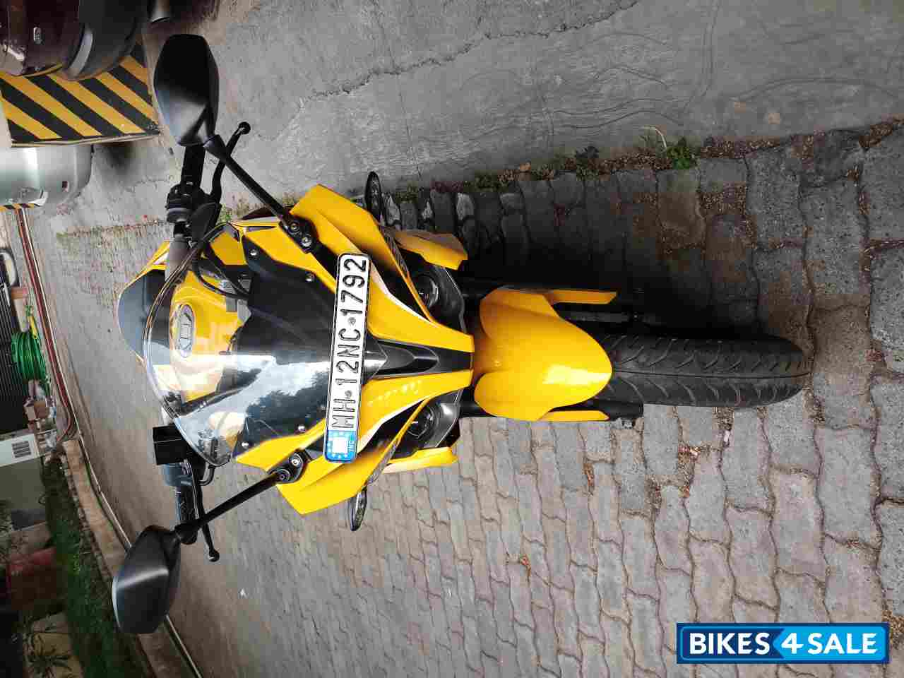 Yellow Bajaj Pulsar RS 200 ABS
