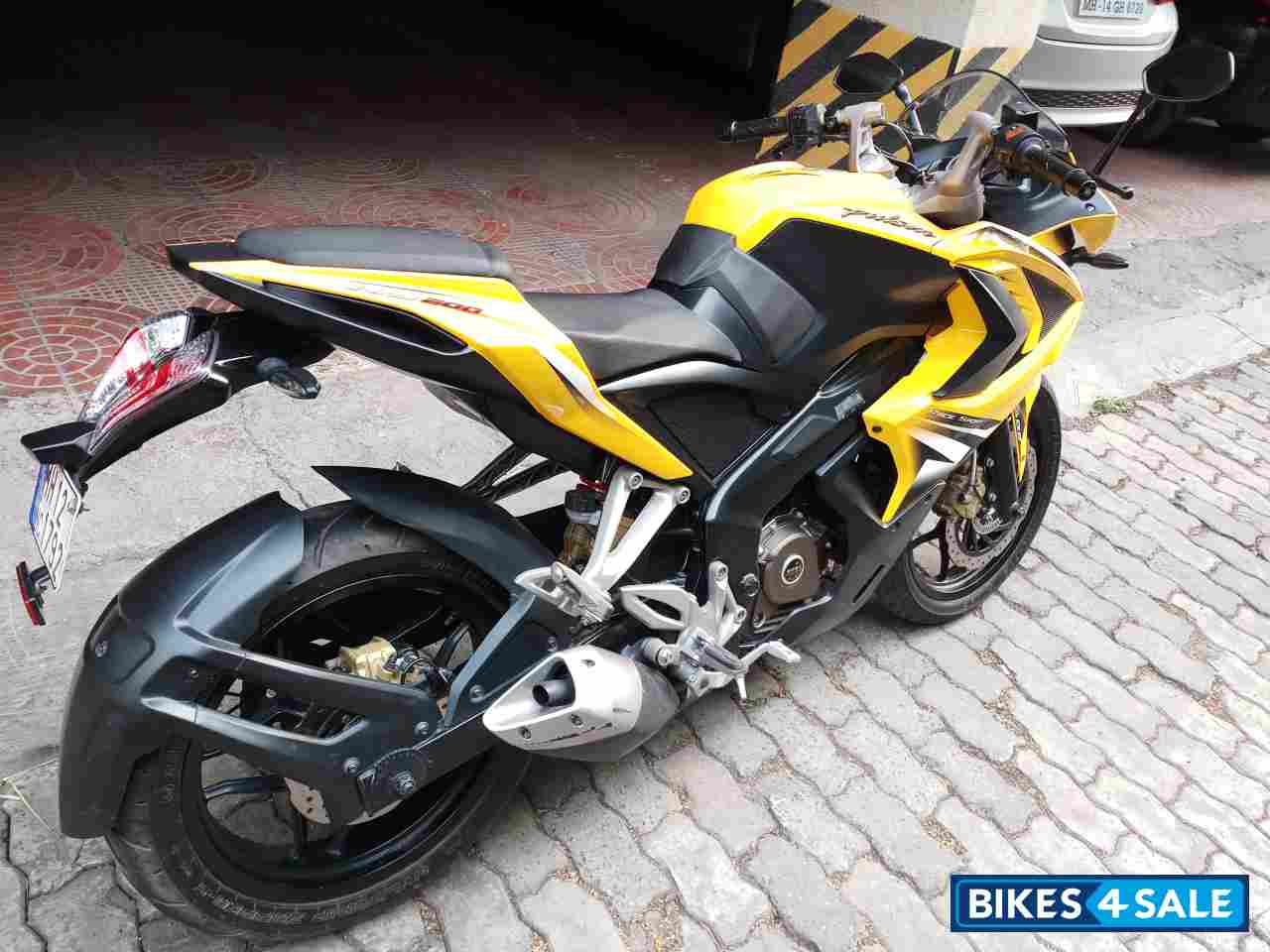 Yellow Bajaj Pulsar RS 200 ABS