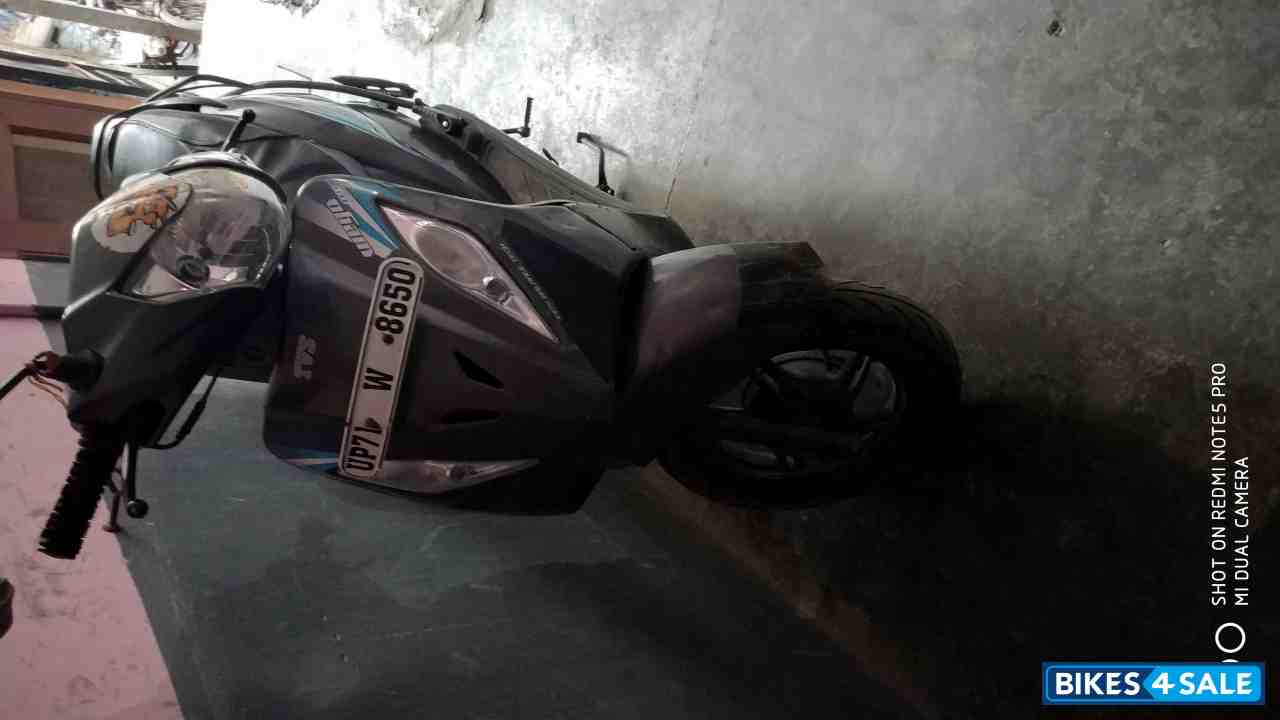 Grey TVS Wego