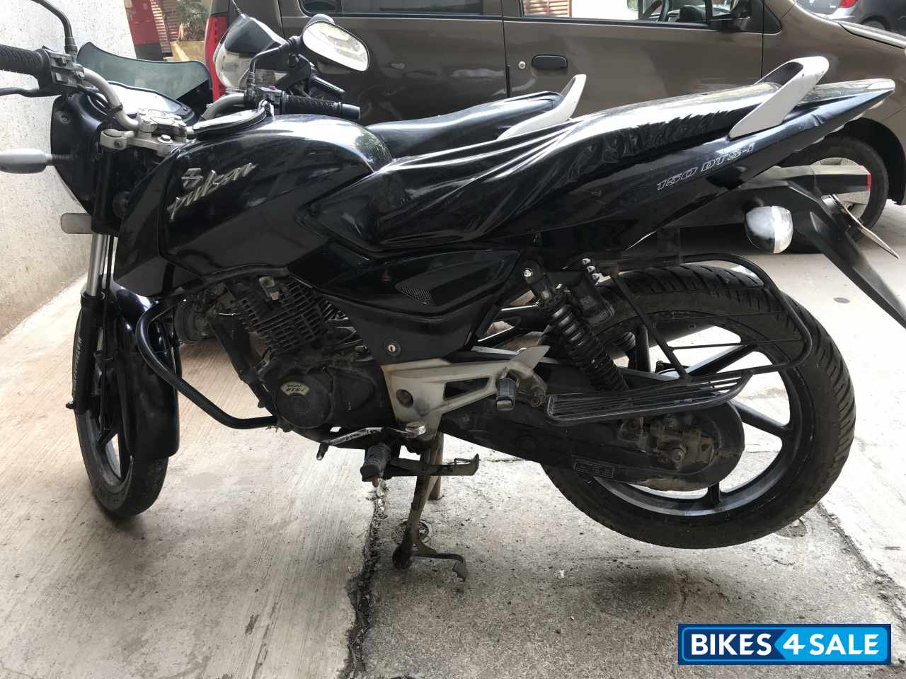 Black Bajaj Pulsar 150 DTSi