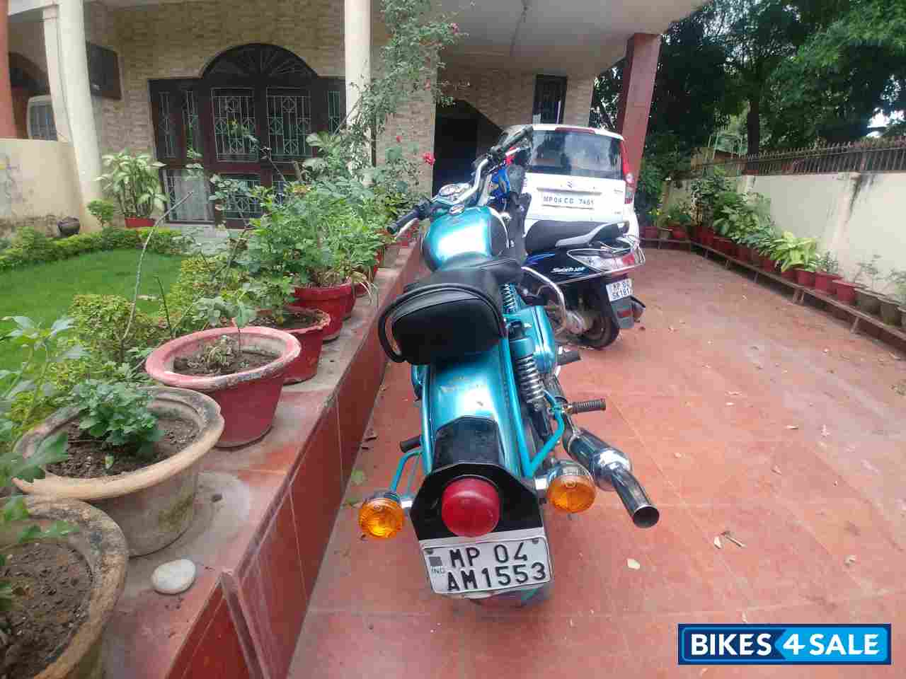 Green Royal Enfield Classic 500