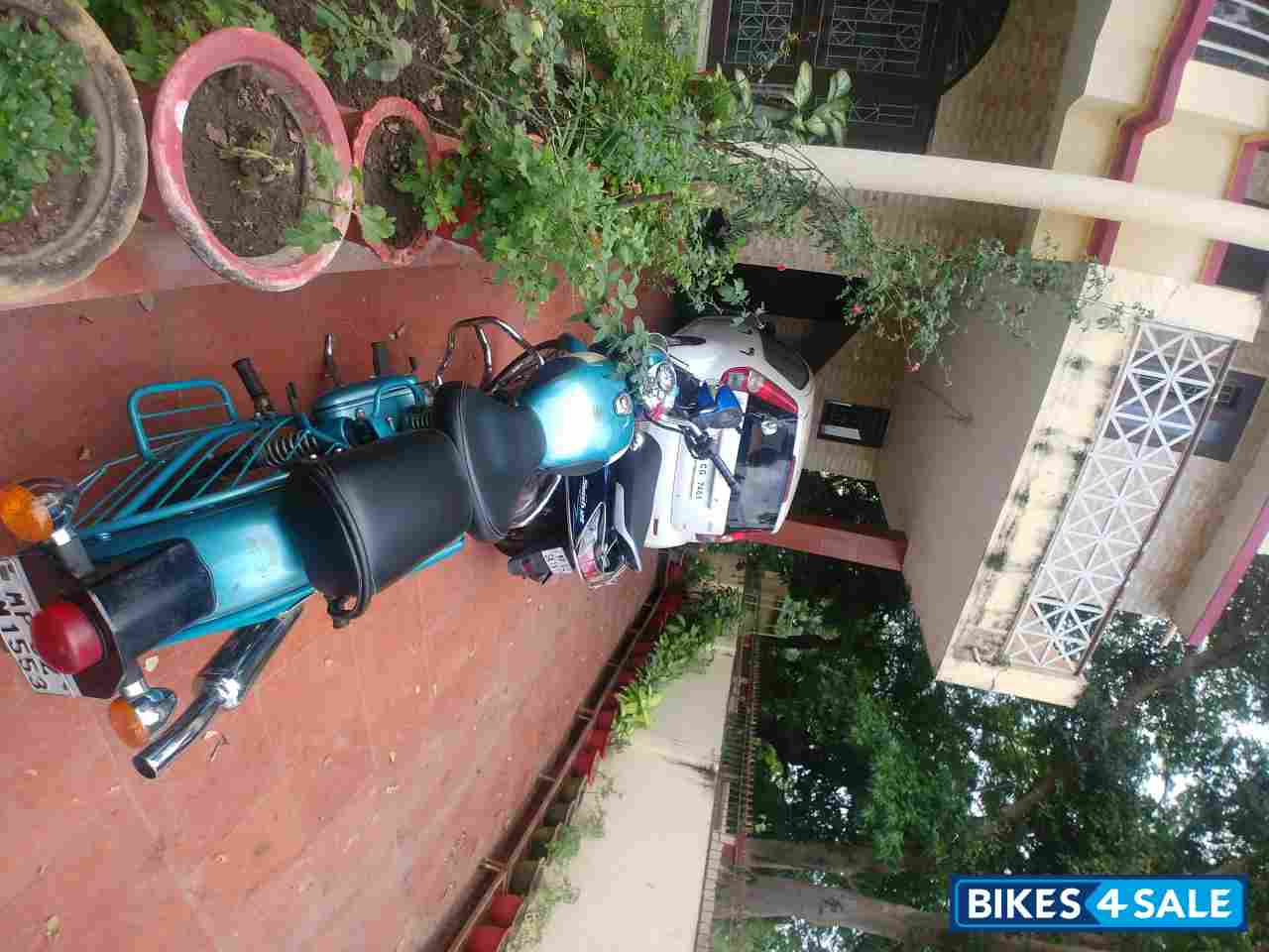 Green Royal Enfield Classic 500 Green Royal Enfield Classic 500