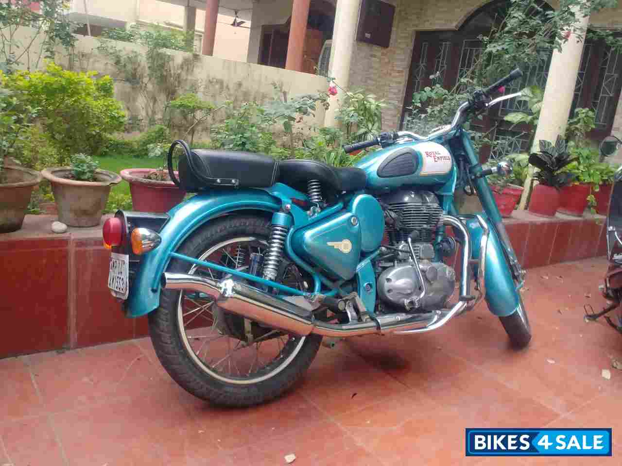 Green Royal Enfield Classic 500 Green Royal Enfield Classic 500