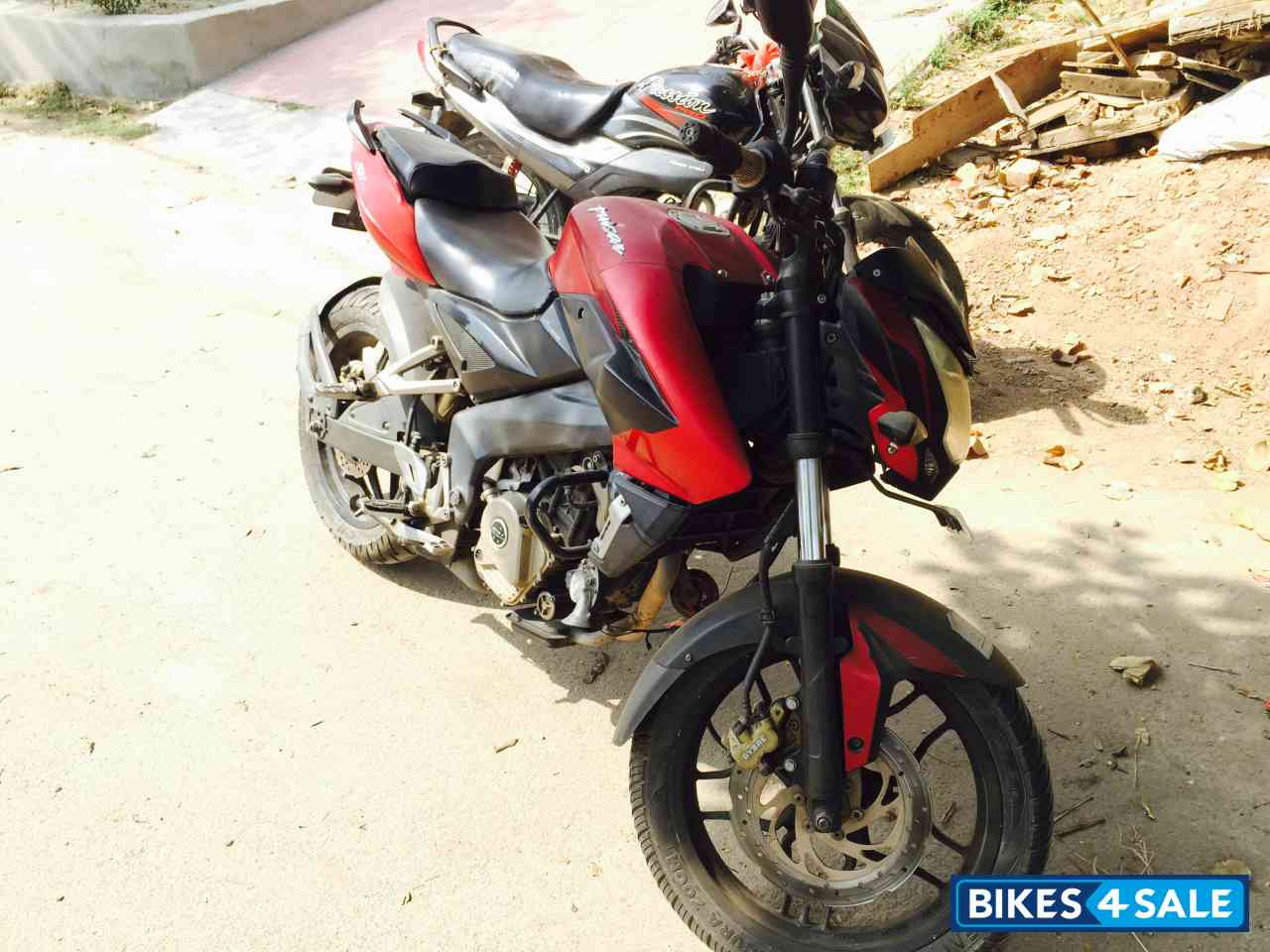Bajaj Pulsar 200 NS